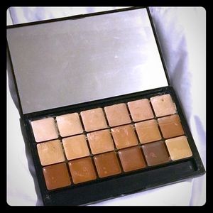 Graftobian HD Glamour Creme Super Palette-Warm